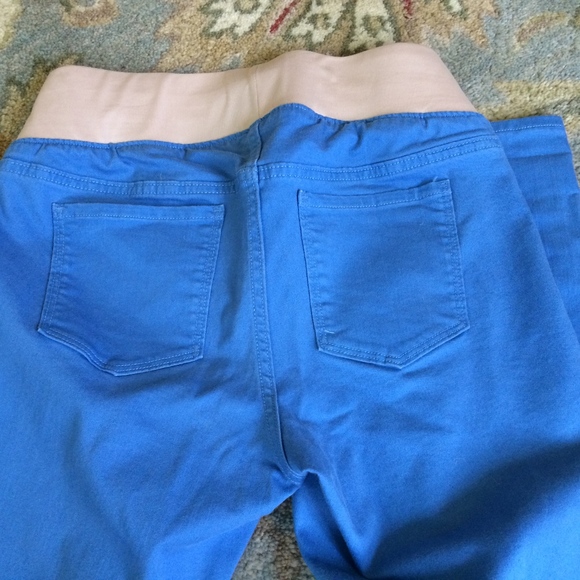 Old Navy Maternity cropped skinny pants size 4 - Picture 4 of 5